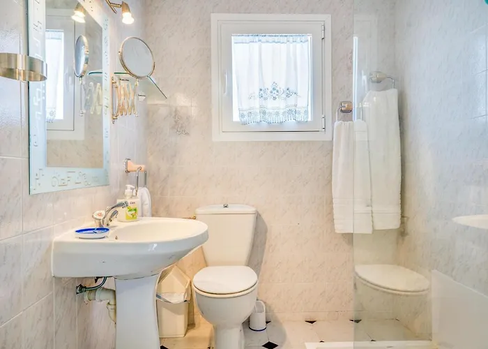 Vanessa & Ruth بيت للعطل