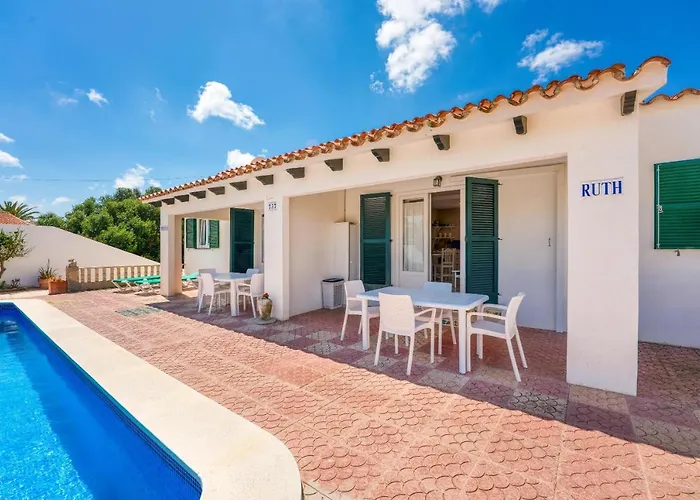 Vanessa & Ruth Nyaraló *